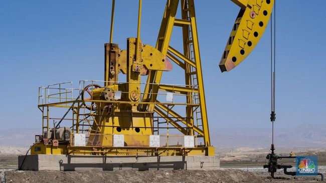 Harga Minyak Anjlok, Pasar Waspadai OPEC+ dan Efek Tarif AS-China