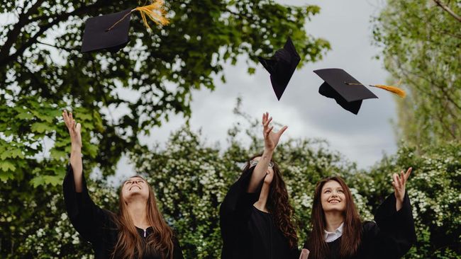 10 Jurusan Kuliah yang Lulusannya Dapat Gaji Paling Tinggi