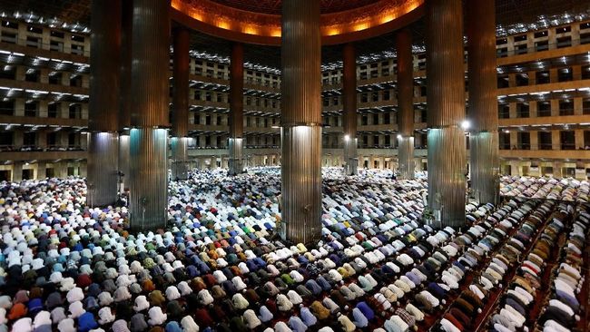 Bacaan Niat Sholat Malam Lailatul Qadar dan Tata Caranya